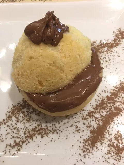 Pão de queijo de Nutella do Café du Centre. Foto: Divulgação
