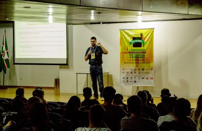 Diferente da primeira edição, o congresso deste ano pretende aproximar os apreciadores da bebida e os cervejeiros artesanais. Foto: Darice Zanardini/divulgação.