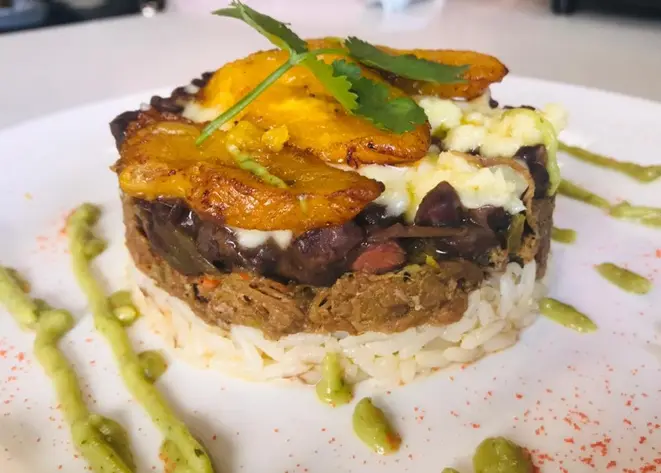 O Pabellón Criollo, típico prato venezuelano servido na hora do almoço. Foto: divulgação.