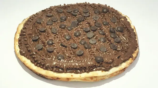 A "pizzatone" é servida pela Dídio Pizza em apenas uma loja de São Paulo. Foto: reprodução Facebook.