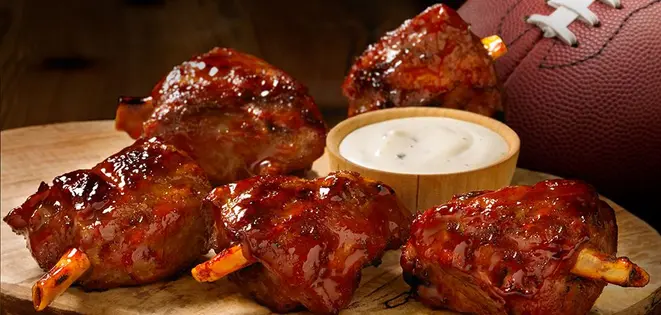 Asinhas de porco do Hooters. Foto: Divulgação.