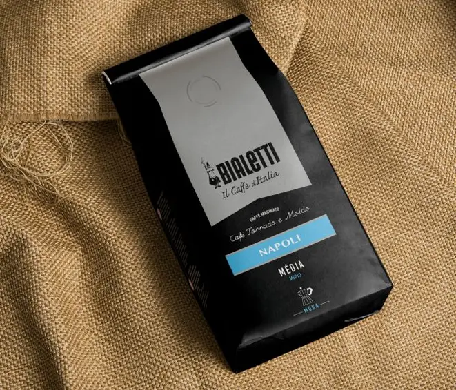 O café Napoli pode ser comprado em dois tipos de moagem: para a cafeteira italiana, a moka, e para métodos filtrados.