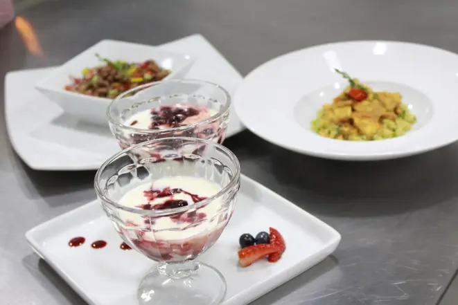 Os participantes do concurso terão de preparar um menu completo de entrada, prato principal e sobremesa nas duas etapas da competição. Foto: reprodução/Facebook.