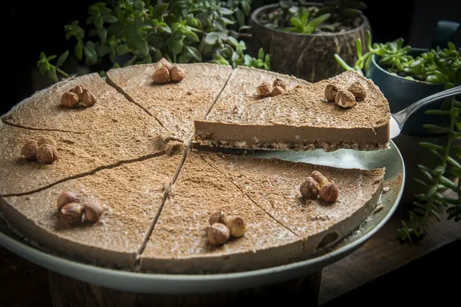 Cheesecake de cacau e avelã do Hanuman Café. Foto: Letícia Akemi / Gazeta do Povo.