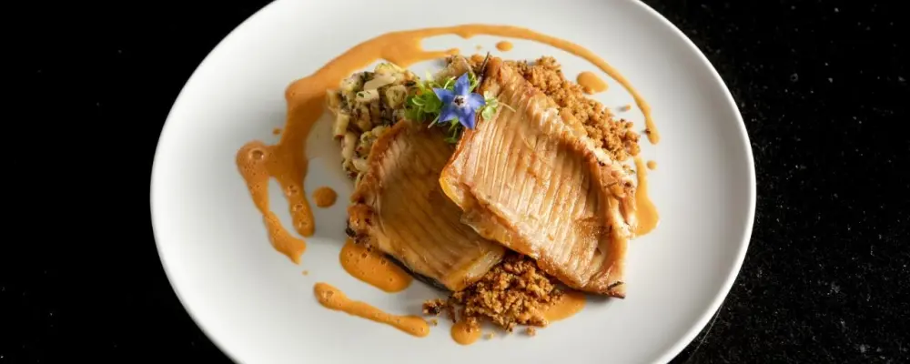 Peixe de rio, pacu vira estrela servido defumado com ceviche de banana