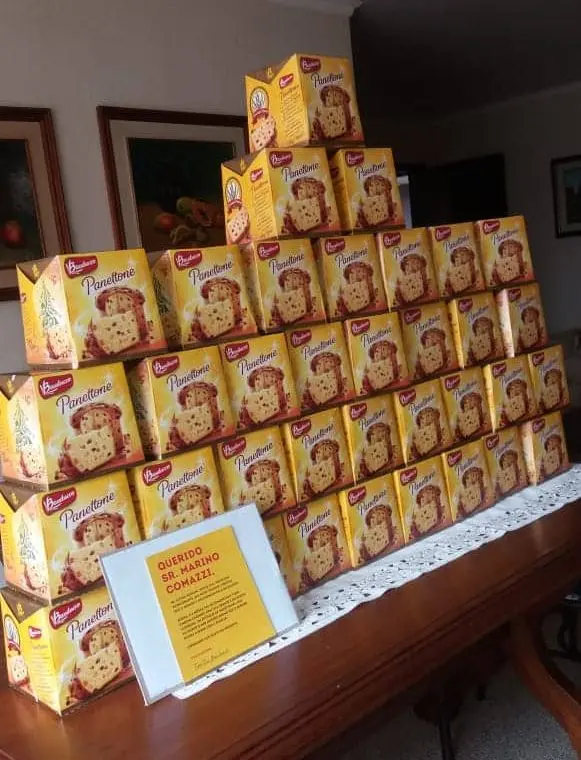 Bauducco envia 36 panettones de 500g ao senhor de 94 anos. Foto: arquivo pessoal.