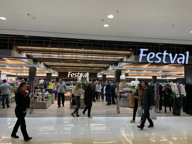 A loja é um piloto para novas aberturas em shoppigns centers. Foto: Guilherme Grandi/Gazeta do Povo.