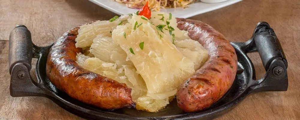 Linguiça feita em Curitiba concorre entre as melhores do Brasil