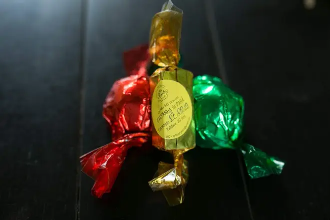 Dona Nena e a marca Filha do Combu: começou com bombons em feiras de artesanato. Hoje fornece chocolate para os principais chefs do Brasil. Foto: Carlos Borges/Divulgação