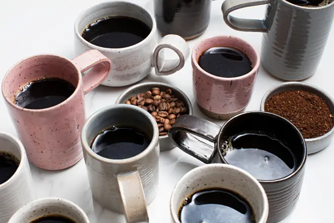 Cafés especiais apresentam sabor mais complexo, além de mais aromáticos e de tonalidade diferente. Foto: Alexandre Mazzo / Gazeta do Povo.