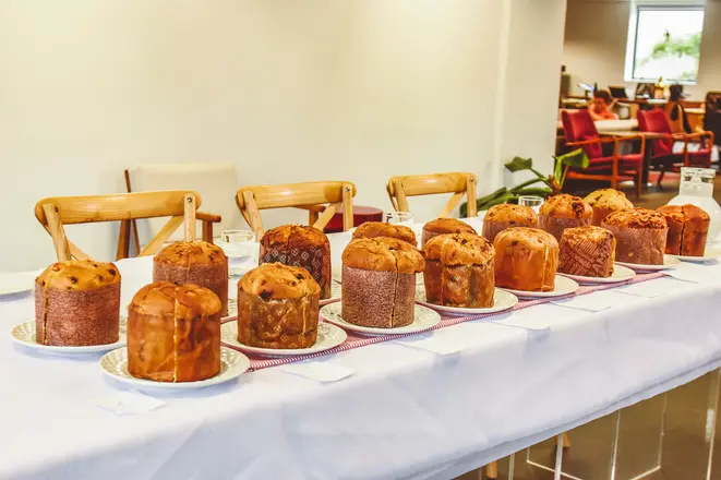 Na degustação às cegas organizada pelo Bom Gourmet, foram provados 16 panetones. Foto: Nay Klym/Gazeta do Povo