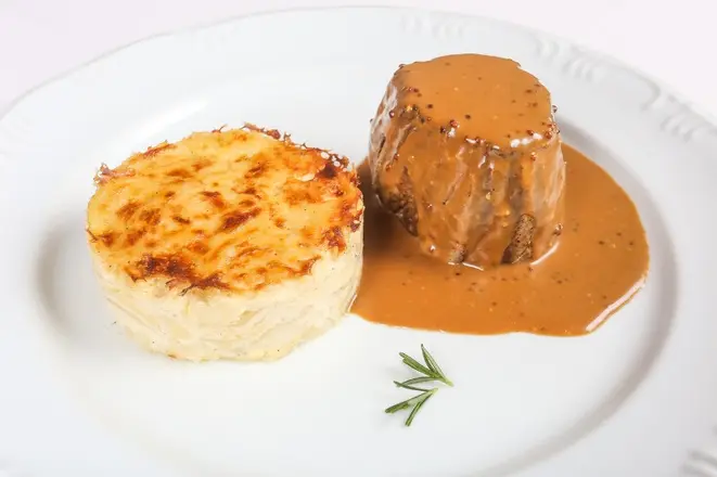 Tournedo de mignon do L'Epicerie. Foto: Valtecir Santos/Divulgação