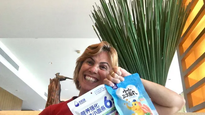 Pra hoje, de novidade salmãozinho, mini macarrão e uma nova marca de chazinho de limão com gengibre. Se aprovados a gente repete, se reprovados a gente esquece. Simples assim!