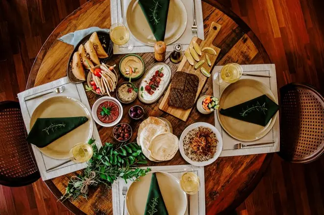 Menu do Mezmiz tem caixas gastronômicas de duas a quatro pessoas para serem compartilhadas por núcleos familiares diferentes.