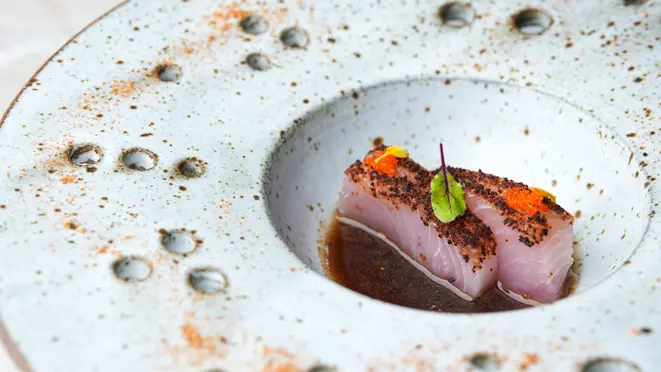Shinjin shiromi (Peixe branco com pó de missô ao molho de saquê, shoyu e mostarda).