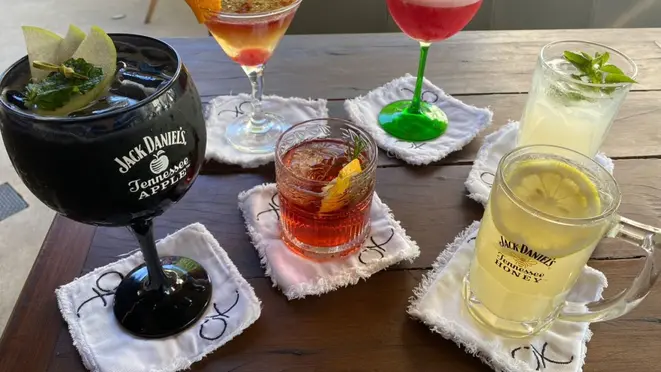 Alguns dos novos drinks da casa.