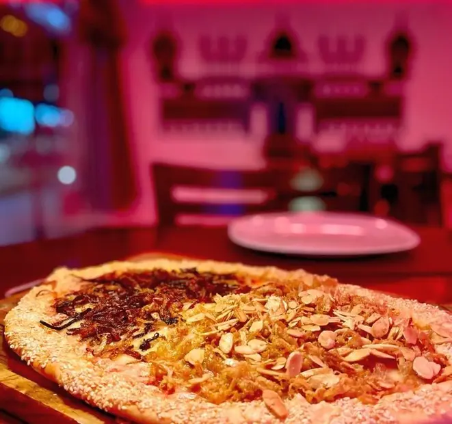 Baba Pizza: pratos árabes são inspiração para recheio de pizzas.