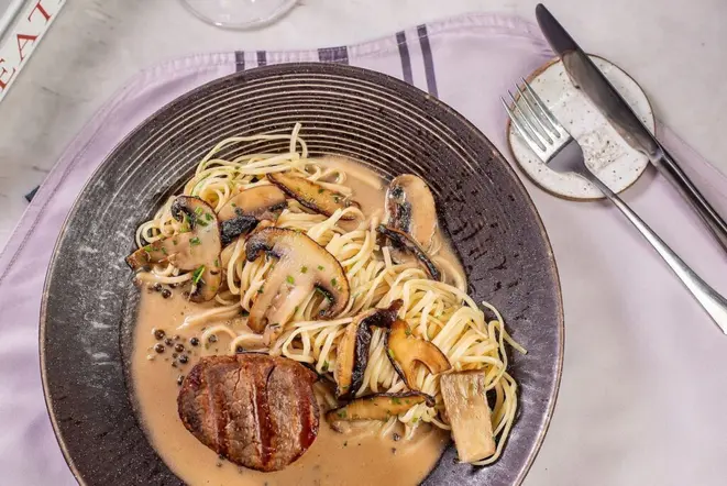 Filet Poivre, do Number Seven. Foto: Luciano Dias.
