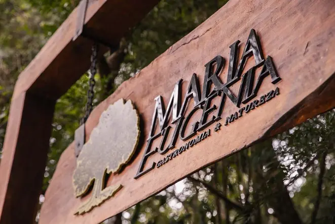 O Restaurante Maria Eugênia fica num belo espaço, com amplo bosque, em Santa Felicidade. | Foto: Kauana Bechtloff