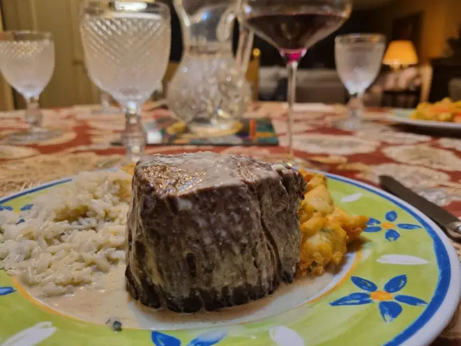 Medalhão de filé mignon ao molho de gorgonzola, uma das opções de mignon do Pachá. | Foto: Divulgação