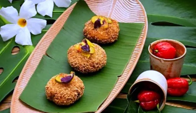 Bolinho de peixe ao curry verde, uma das entradas do jantar especial. | Foto: Divulgação