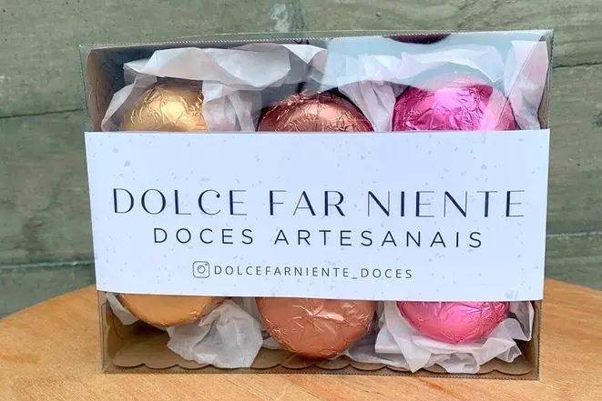 Toda a linha de produtos da Dolce Far Niente está disponível nas redes sociais da confeitaria. | Foto: Divulgação