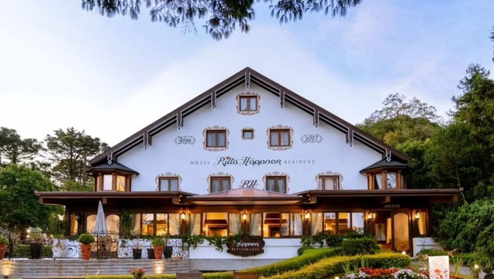 Da Baviera à Serra Gaúcha: o que é servido no banquete germânico do melhor hotel da América do Sul?