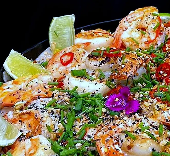 Pad Thai de camarão, um dos pratos para o cliente escolher como principal. | Foto: Divulgação