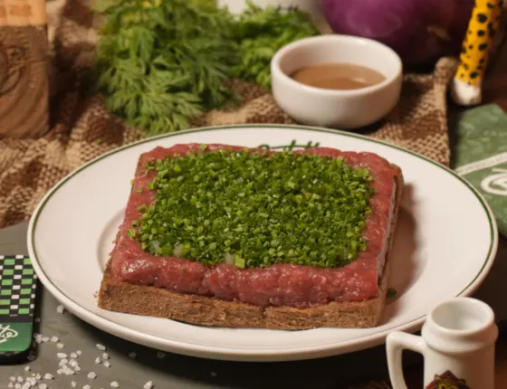 Quitutto e Kurytyba Gastronomia representam Curitiba na ABAV Expo 2026 com pratos típicos do Paraná